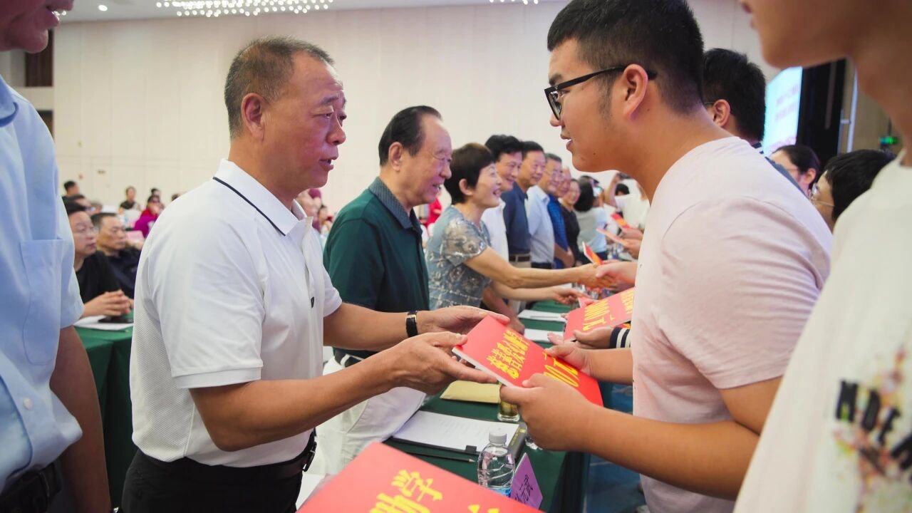 C7娱乐